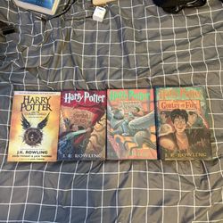Harry potter book collection (check description)