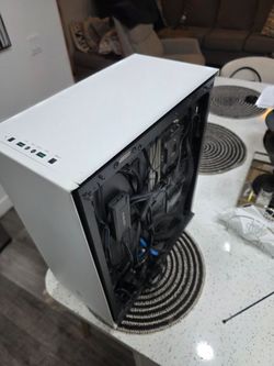 PC for parts Not sure if is complete