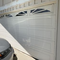 16x7 Garage Door Usada Buenas Condiciones Con Ventanas Insulacion 