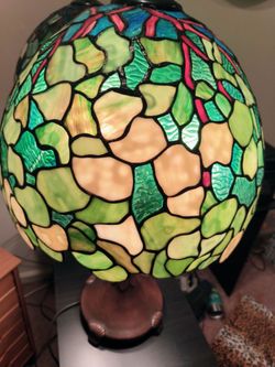 SET OF 2 BEAUTIFUL TIFFANY LAMPS