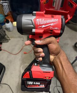 Milwaukee high torque impact wrench 1/2 with generic M18 6.0 battery