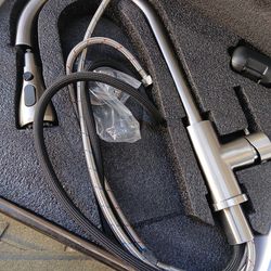 Two Function Pull Down Sprayer Faucet (Have 10 Crome) (3 Black)