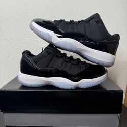 Retro Air Jordan 11 Low Space Jam 
