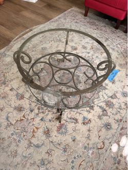 Coffee and end tables set