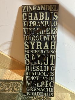 3 Bottle Wine Wall Holder