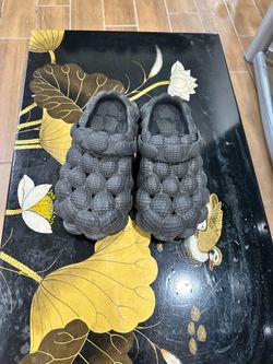 Foam sandals