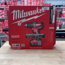 Milwaukee M18 18V Lithium-Ion Brushless Cordless 1/2 in. Compact Drill/Driver Kit W/Two 2.0 Ah