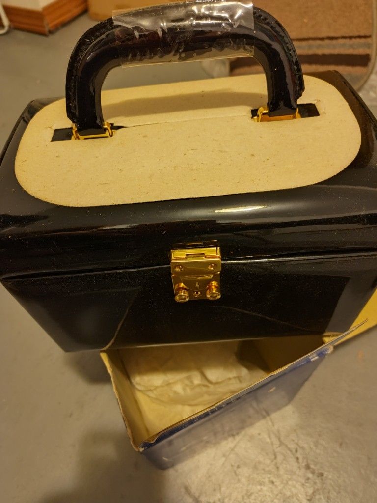 International Silver Company Cosmetic Box Never Used