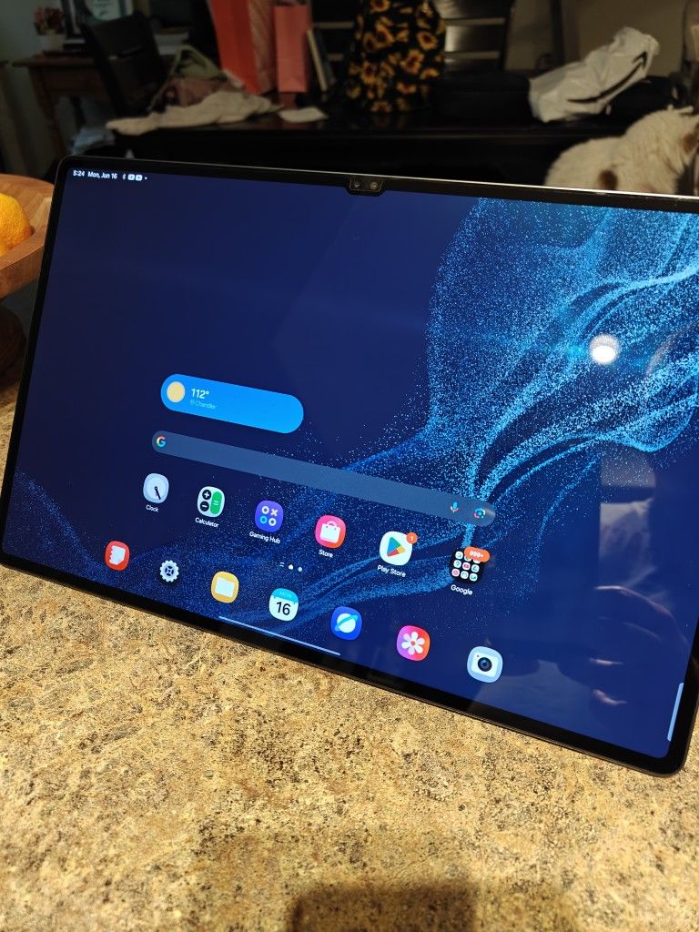 Samsung Galaxy Tab S8 Ultra 128gb With Samsung Keyboard Case.