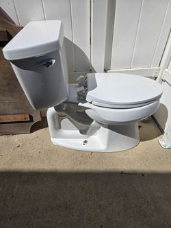Toilet Kohler -Free