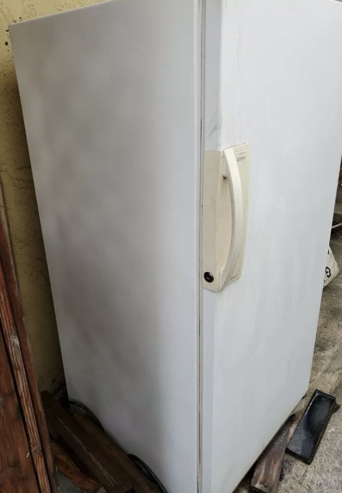 Kenmore Upright Standup Freezer, Adjustable Thermostat Defrost Drain Works Great for Sale in