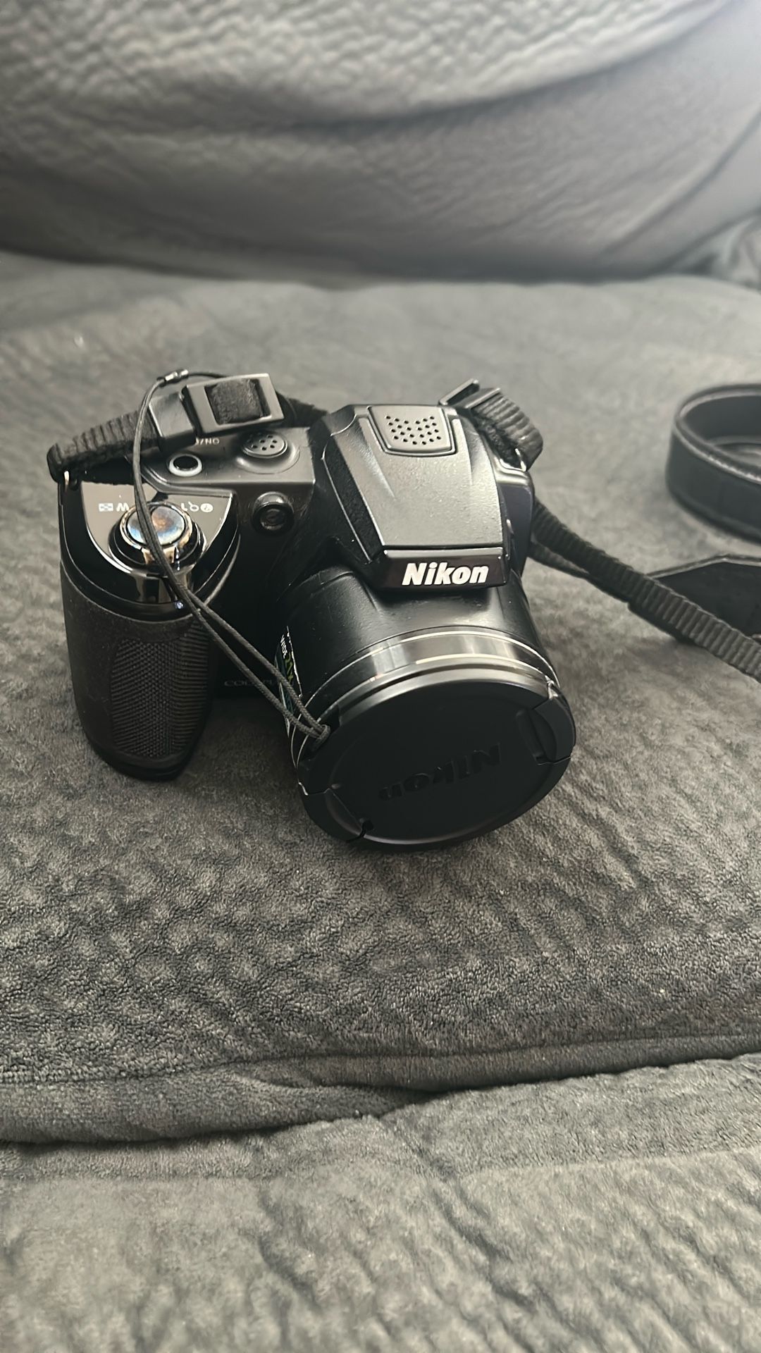 Nikon Digital Camera Coolpix 21x Zoom 230k LCD 14.1 Megapixel 