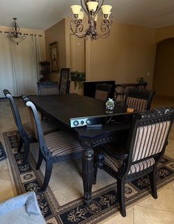 Dining room table