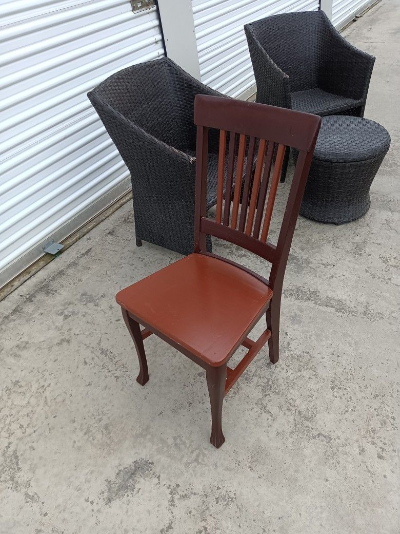 Pretty Wooden Chair