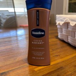 Vaseline Cocoa Moisture 