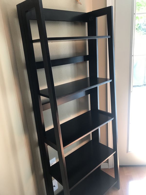Pier one 5 shelf folding bookshelf for Sale in Mukilteo, WA OfferUp