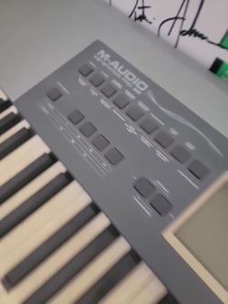 M-Audio Keystation Pro 88 MIDI Keyboard