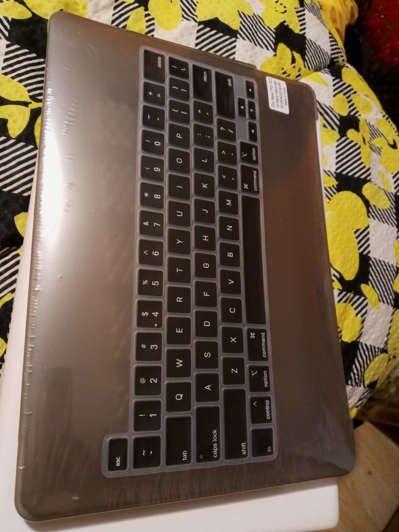 New Mac Pro 13.3 Laptop case & Keyboard Cover 
