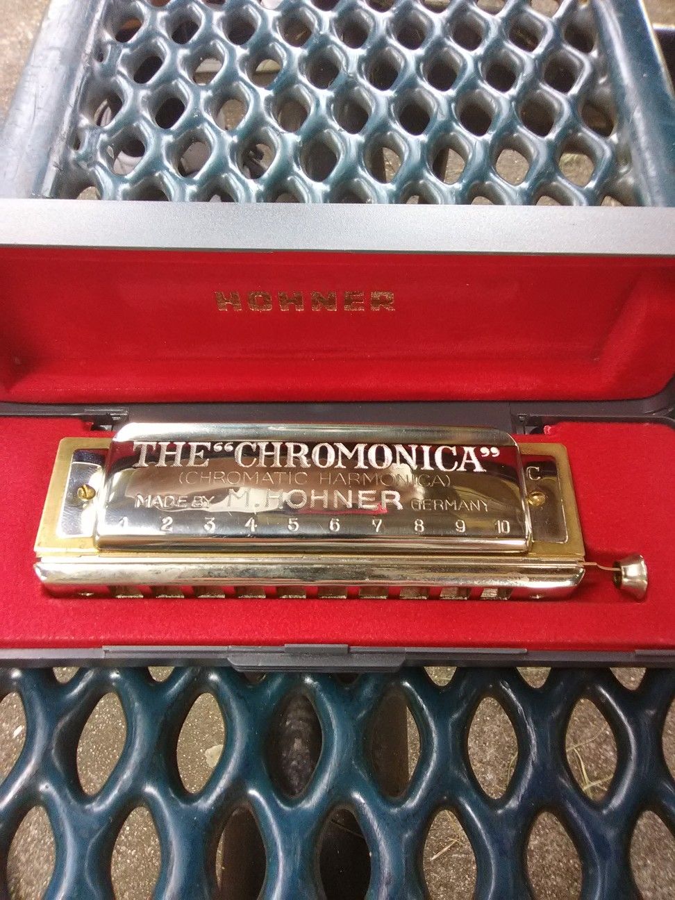 The''CHROMONICA harmonica