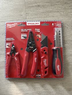 Milwaukee Multi Tool Set