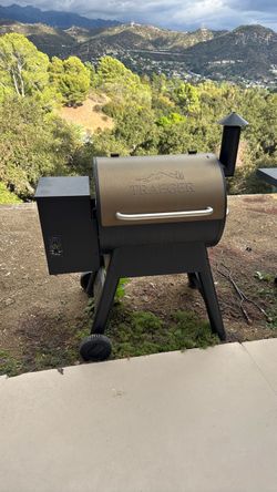 Traeger Pellet Grill Smoker