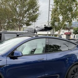 Tesla Model Y Roof Rack Original Design From Tesla  With Keys