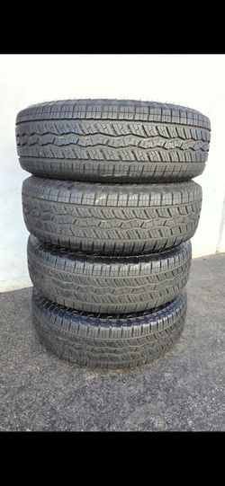 33" Falken Wildeak AT3Wa tires. 33x10.50R18"
