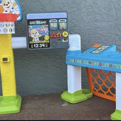 Fisher-Price Laugh & Learn 4-in-1 Game Experience Activity Center