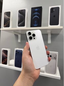 iPhone 16 pro At&t 256gb