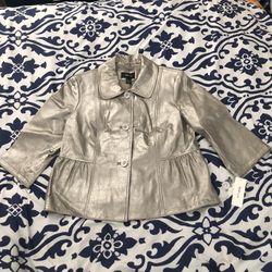 Women’s Jacket NWT Size Large Silver Metallic Coated Genuine Leather Jacket 