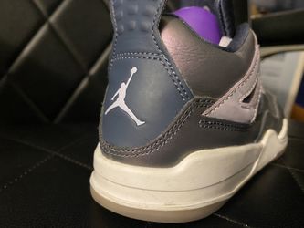 Kids Jordan  Retro Size 1.5 