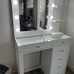 Makeup Vainty With Glass Top