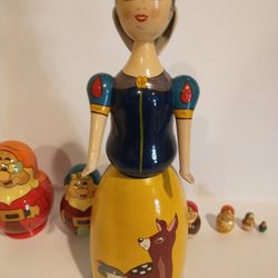Antique Vintage Snow White Complete Dwarf Nesting Dolls  Disneyland 