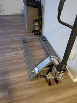 Pallet Jack