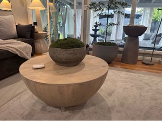 WOOD ROUND COFFEE TABLE