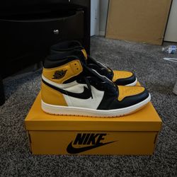 Jordan 1 Retro High OG Taxi Sz 13