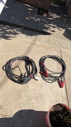 JUMPER CABLES 30 FEET LONG