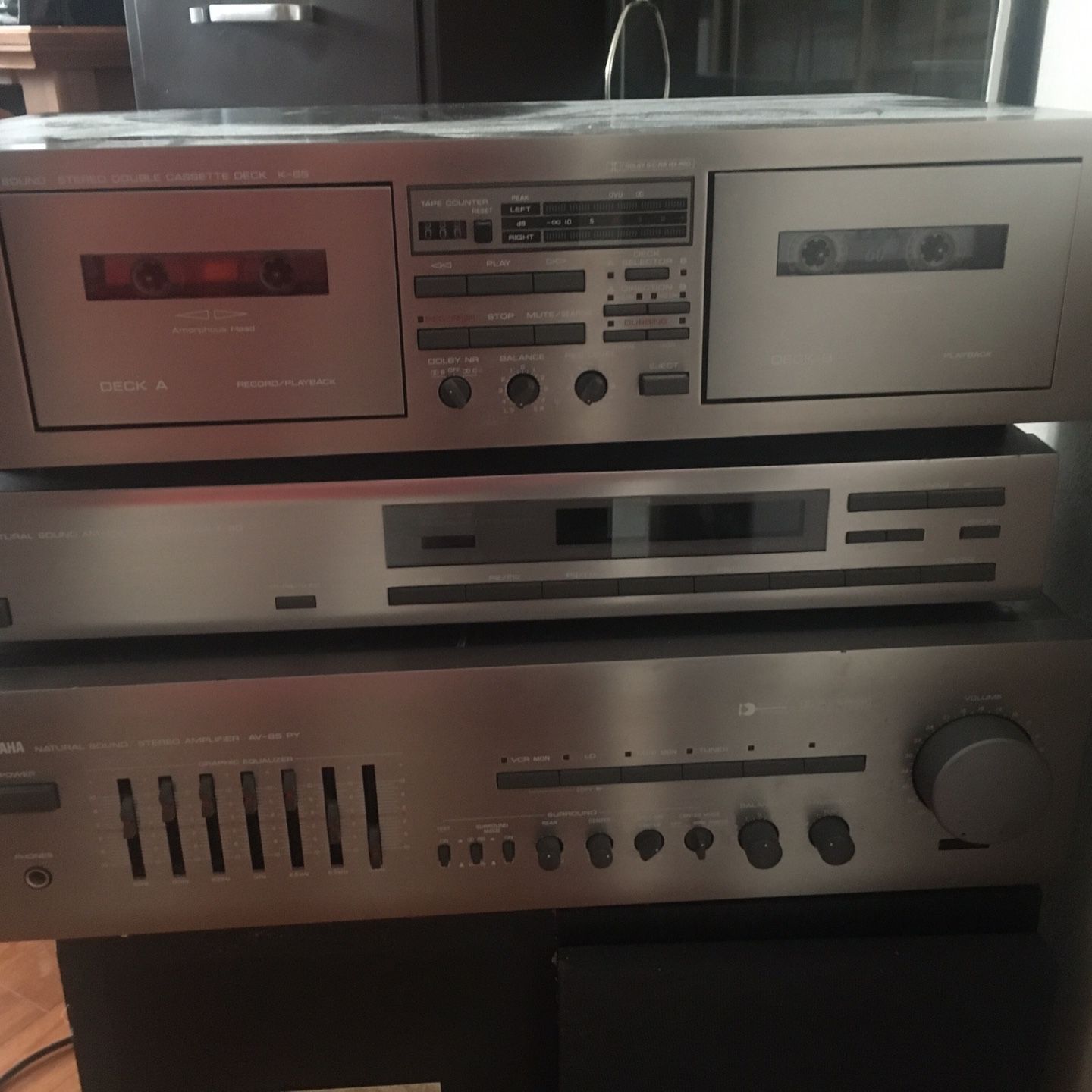 Yamaha Stereo System w/ speakers