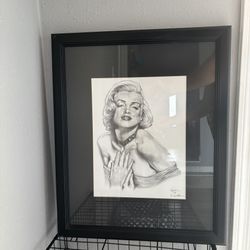 Marilyn Monroe Sketching