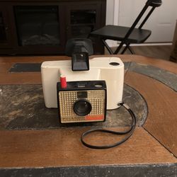 Polaroid Land Camera Swinger Model 20 