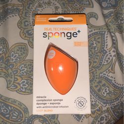 Real Techniques Beauty  Blender 