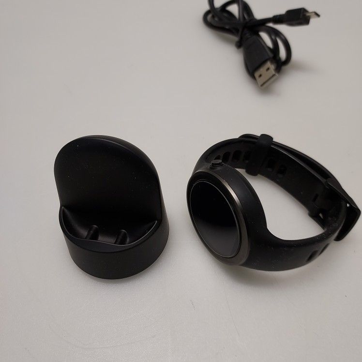 MOTOROLA MOTO 360 PRO SPORT SMART WATCH MODEL 360SP LIKE NEW MINT