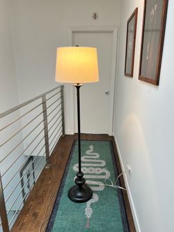 Black Metal Standing Lamp in Great Condition!