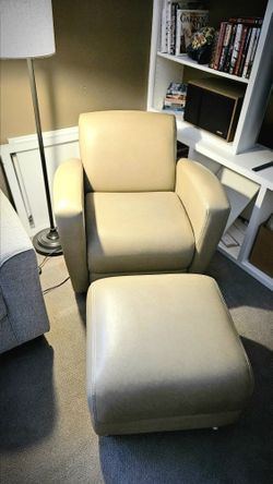 National Reno Tan Leather Lounge Chair With Ottoman