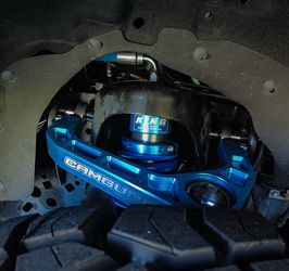 2.5 King Shocks with Camburg Upper Control Arms