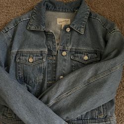 women’s cropped jean jacket 