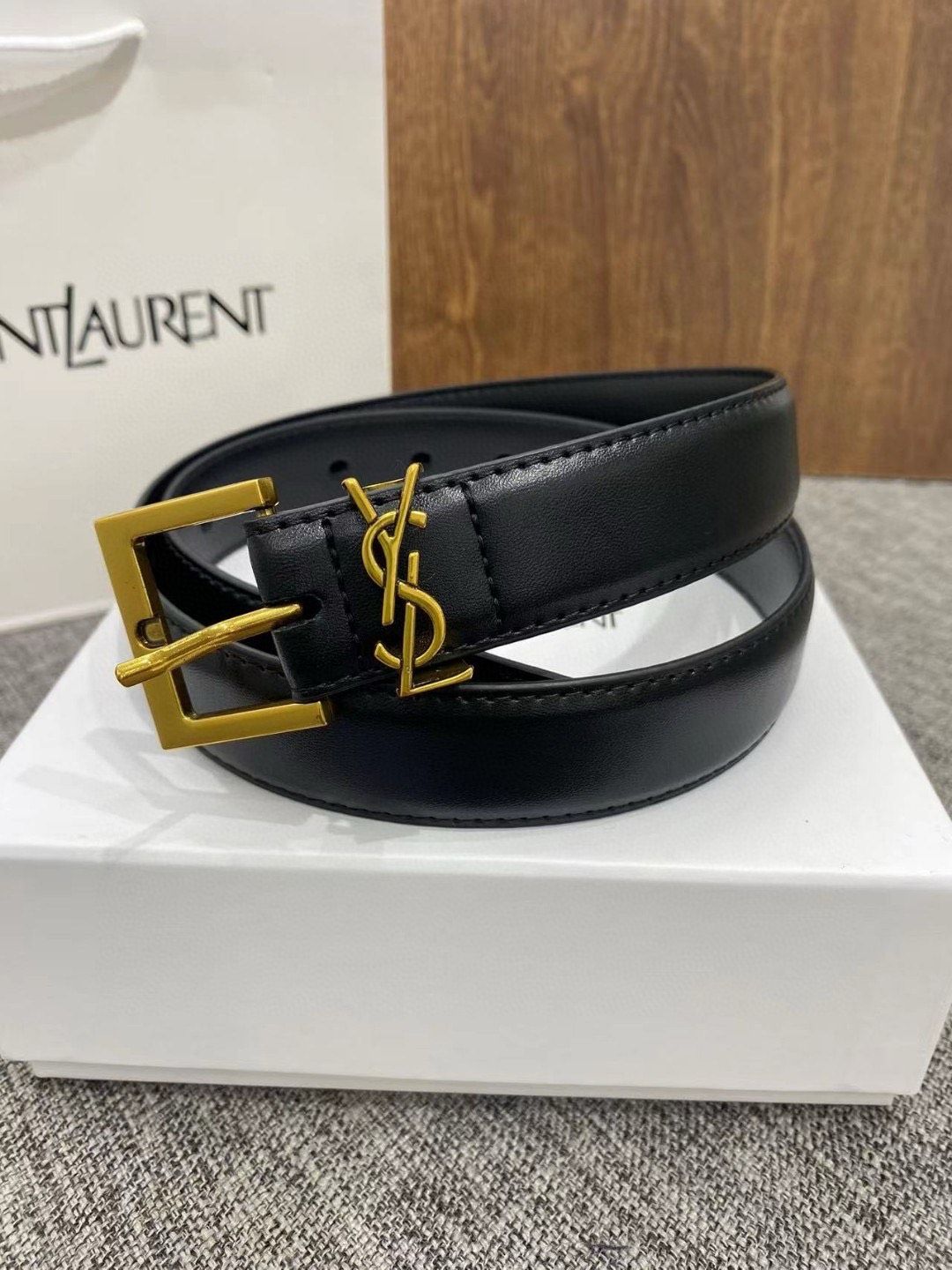 Saint Laurent Monogram Leather Belt 🌷