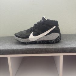 Nike KD 13 “Oreo”