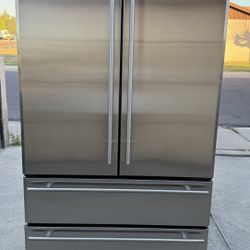 REFRIGERATOR MONOGRAM COUNTER DEEP 