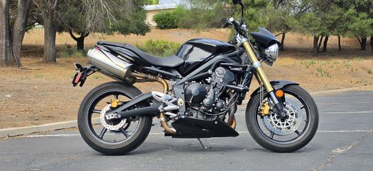 2010 Triumph Street Triple 675